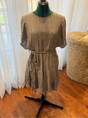 BiBi Taupe Crinkle Short Sleeve Belted Mini Dress
